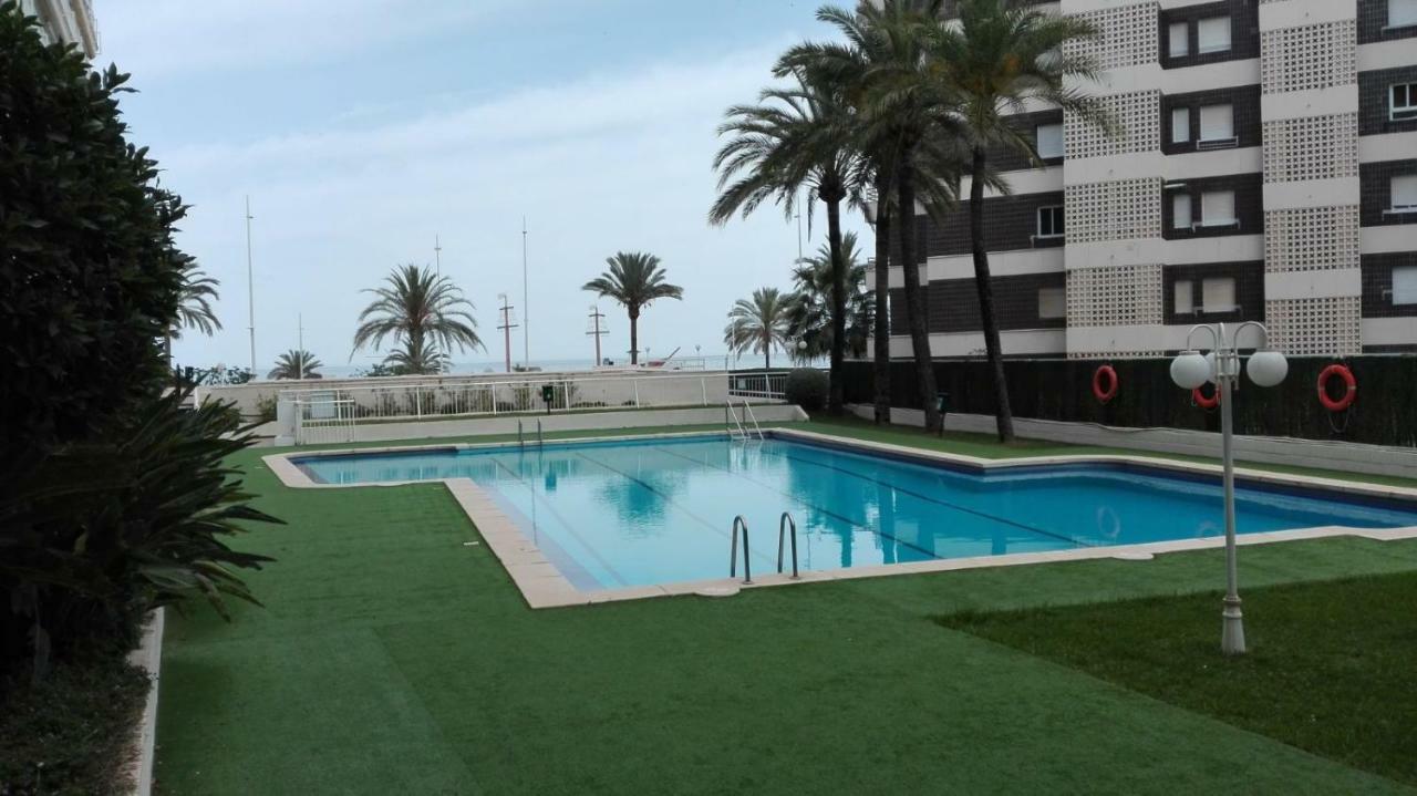 Apartamento En 1ª Linea Playa De Gandía Exterior photo